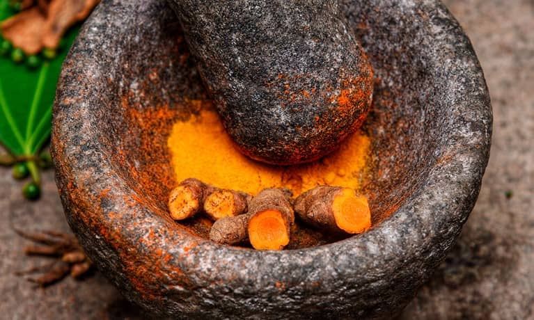 Así es como la cúrcuma puede ayudar a prevenir el cáncer, según médicos