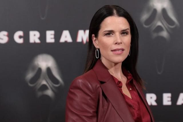 Neve Campbell regresa oficialmente como Sidney Prescott para 'Scream 7'