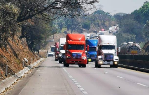 Consumidores afectados por el robo en carreteras; se encarecen abarrotes