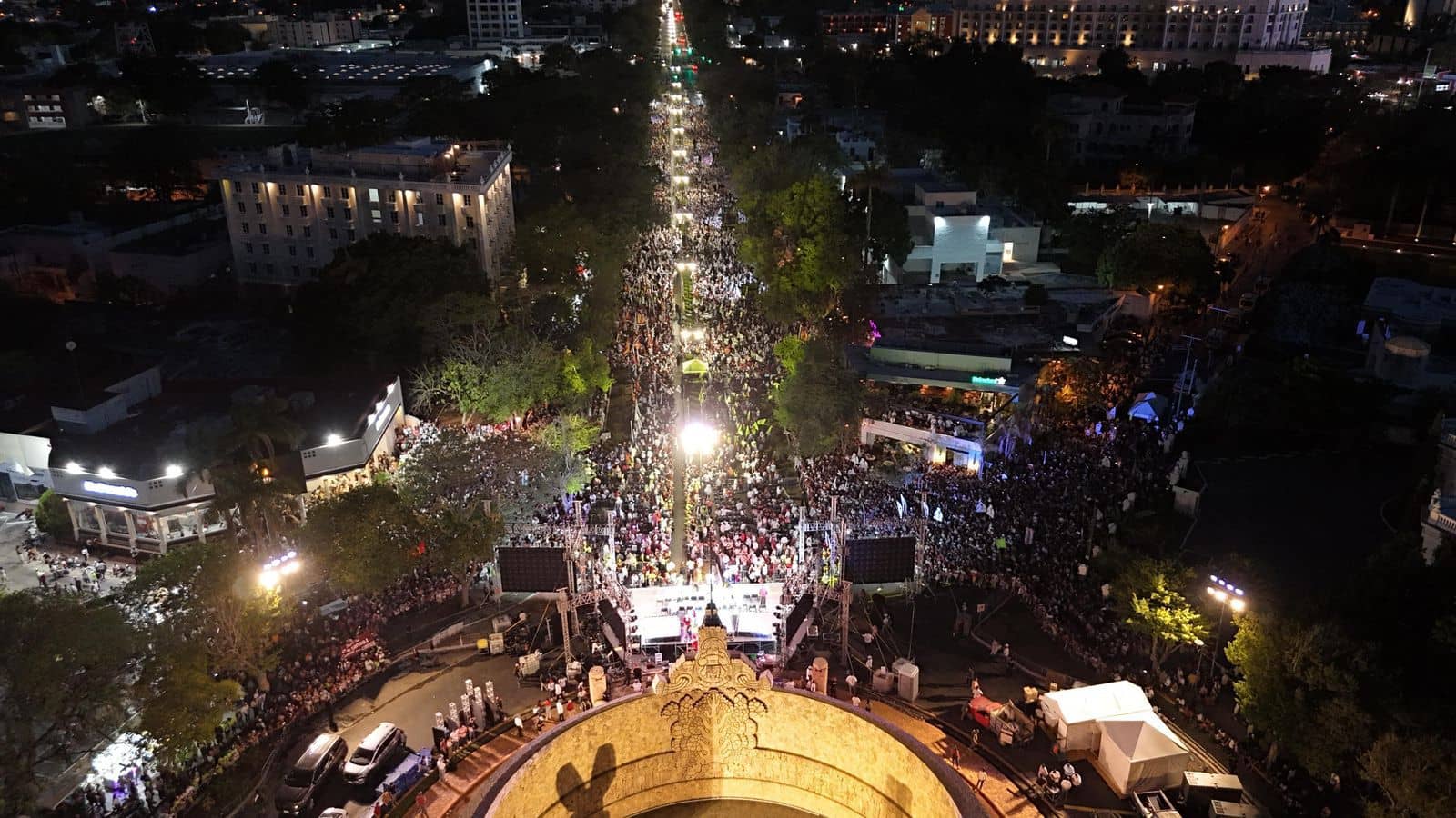 Junto a más de 300 mil mexicanos y mexicanas, Claudia Sheinbaum sigue fortaleciendo la 4T a una semana de las elecciones del 2 de junio