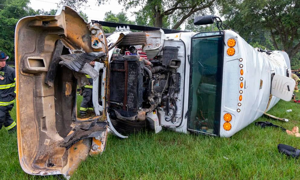 AMLO confirma que hay ocho mexicanos muertos y siete heridos tras choque de autobús en Florida, EEUU: “Lo estamos atendiendo”