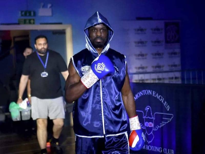 Boxeador Sherif Lawal murió en su debut como profesional