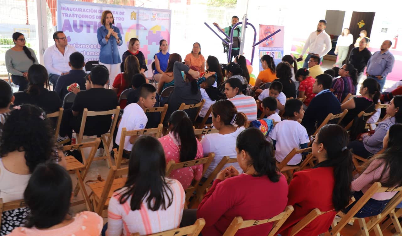 Inaugura DIF Chiapas área de Autismo en La Trinitaria