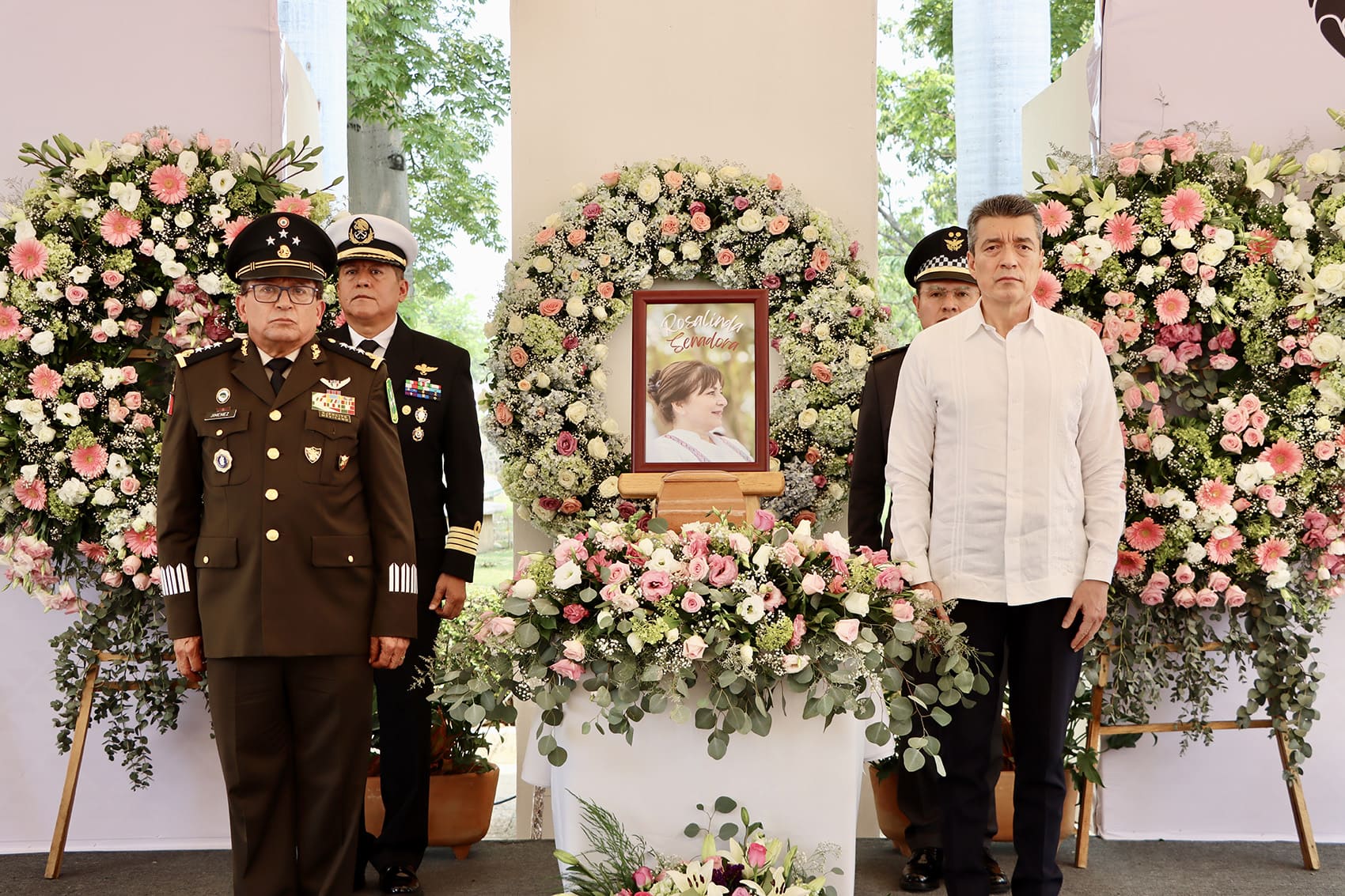 Rutilio Escandón participó en Homenaje Póstumo del DIF Chiapas a su esposa Rosalinda López Hernández