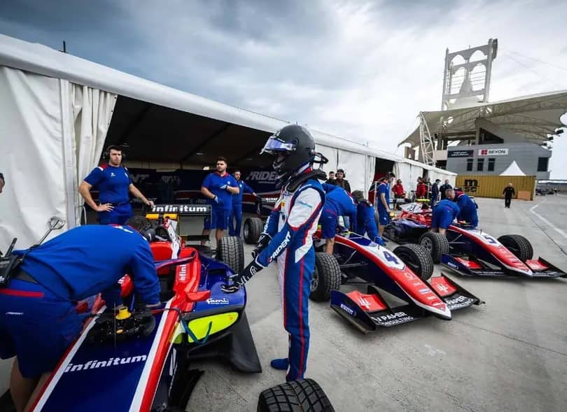 Noel León y Santiago Ramos a remontar en Austria en la antesala de la F1