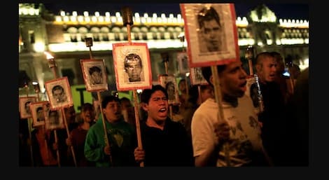 Documentos del Caso Ayotzinapa revelan inédito hallazgo de un autobús con estudiantes decapitados