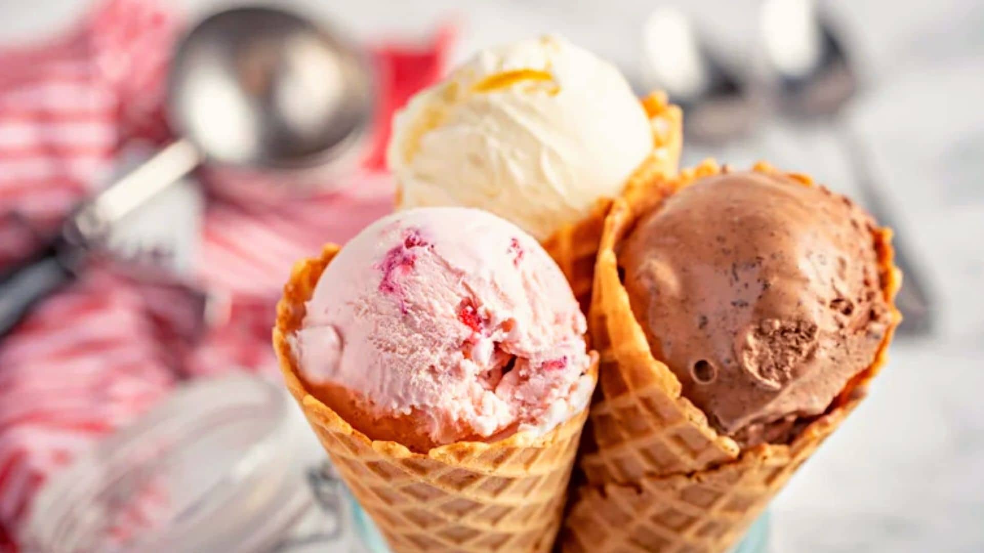 Joven médico queda horrorizado al descubrir un dedo dentro de su helado de vainilla