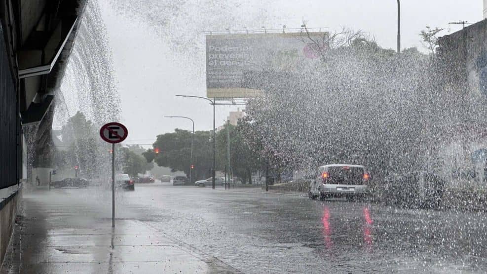 Siguen las tormentas en el sur del país; estados esperan lluvias torrenciales, posibles deslaves e inundaciones