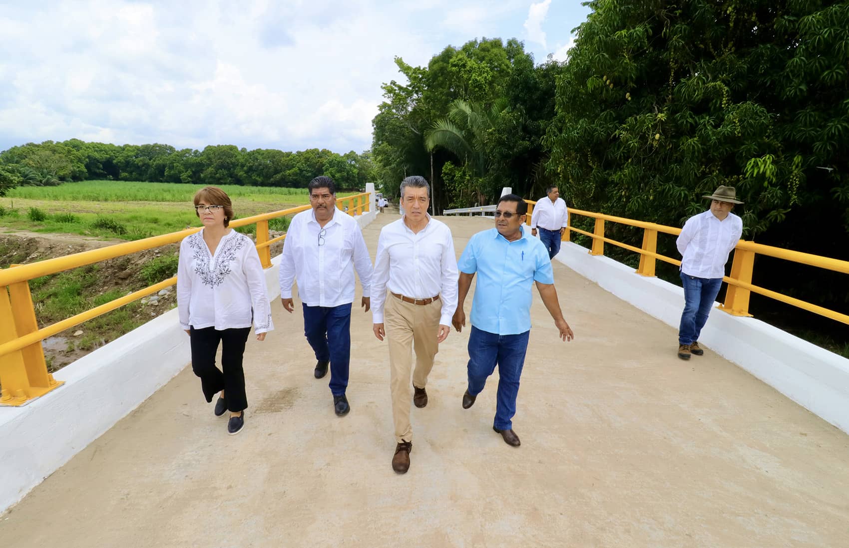 En Huixtla, Rutilio Escandón inauguró la construcción del Puente “Las Morenas”, sobre el Río Maxixapa