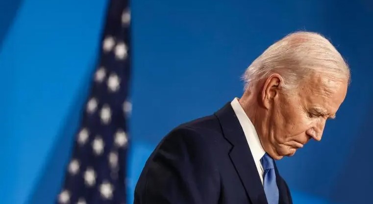 Joe Biden quería convencer, pero tuvo tres pifias; descarta renunciar a candidatura