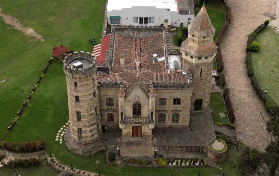 Castillo neogótico del narco servirá para reparar a víctimas del crimen en Colombia