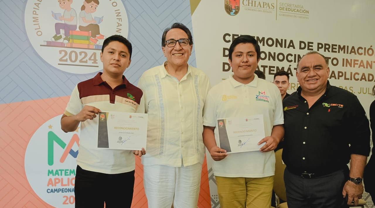 Reconocen a alumnos del CECyTE-TBC por su destacado desempeño en Competencia Estatal de Matemáticas