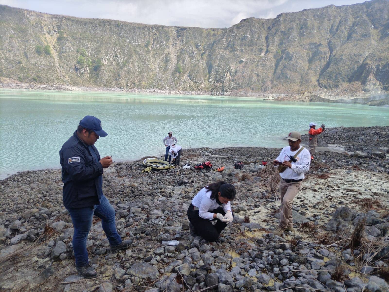 Alumnos de la Escuela Nacional de Protección Civil realizan prácticas académicas en el volcán Chichonal