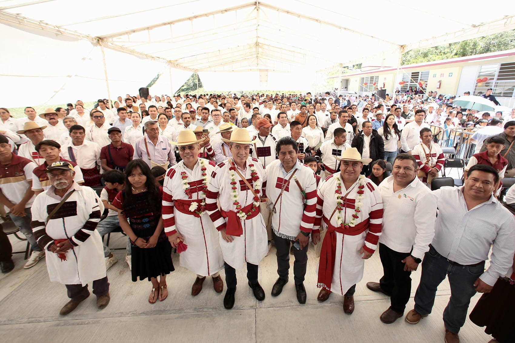 En Oxchuc, Rutilio Escandón inaugura infraestructura educativa en el Cecyte Chiapas, Plantel 48 Yochib