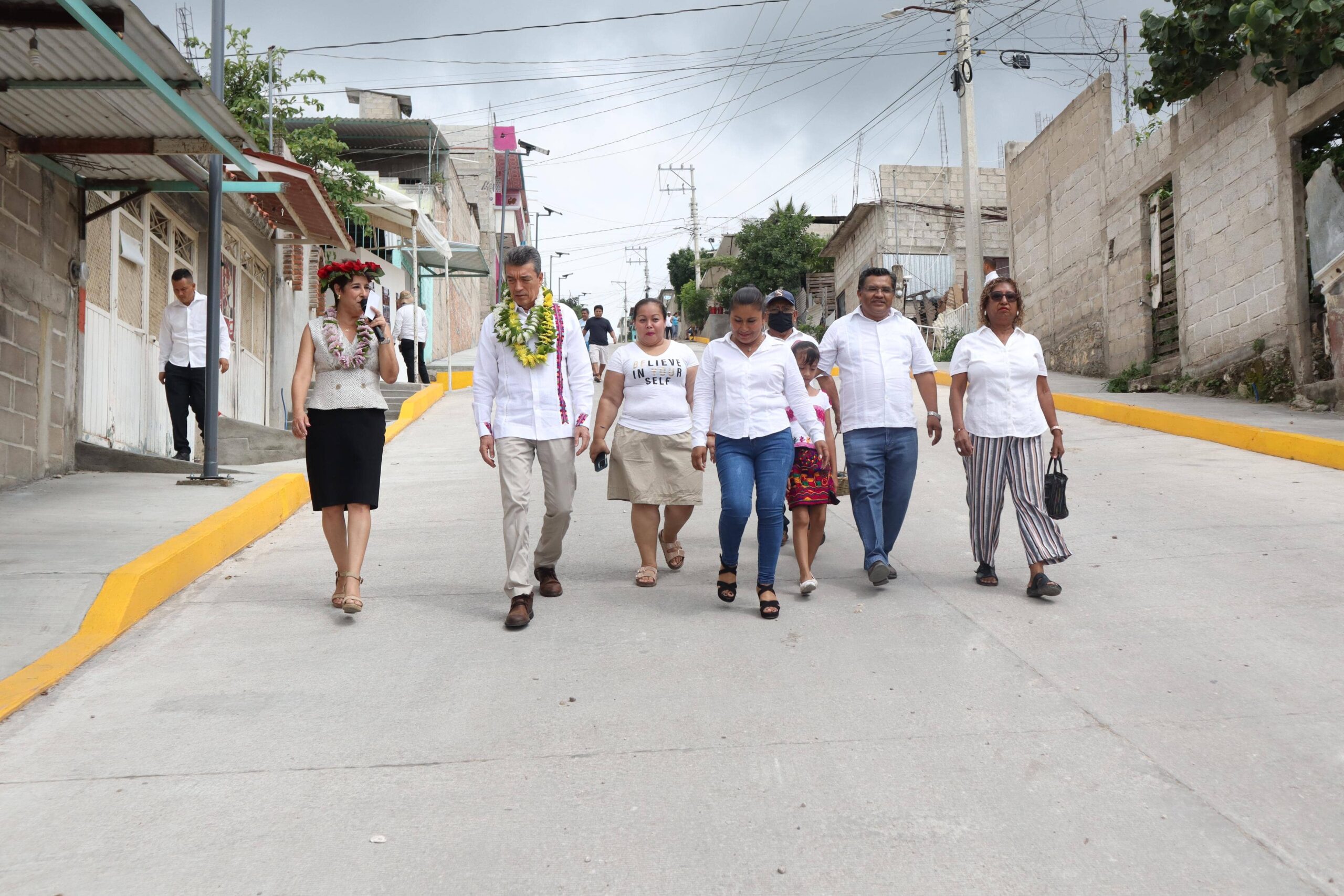 Rutilio Escandón hace justicia social a colonos de La Condesa, en TGZ; inaugura pavimentación de calles