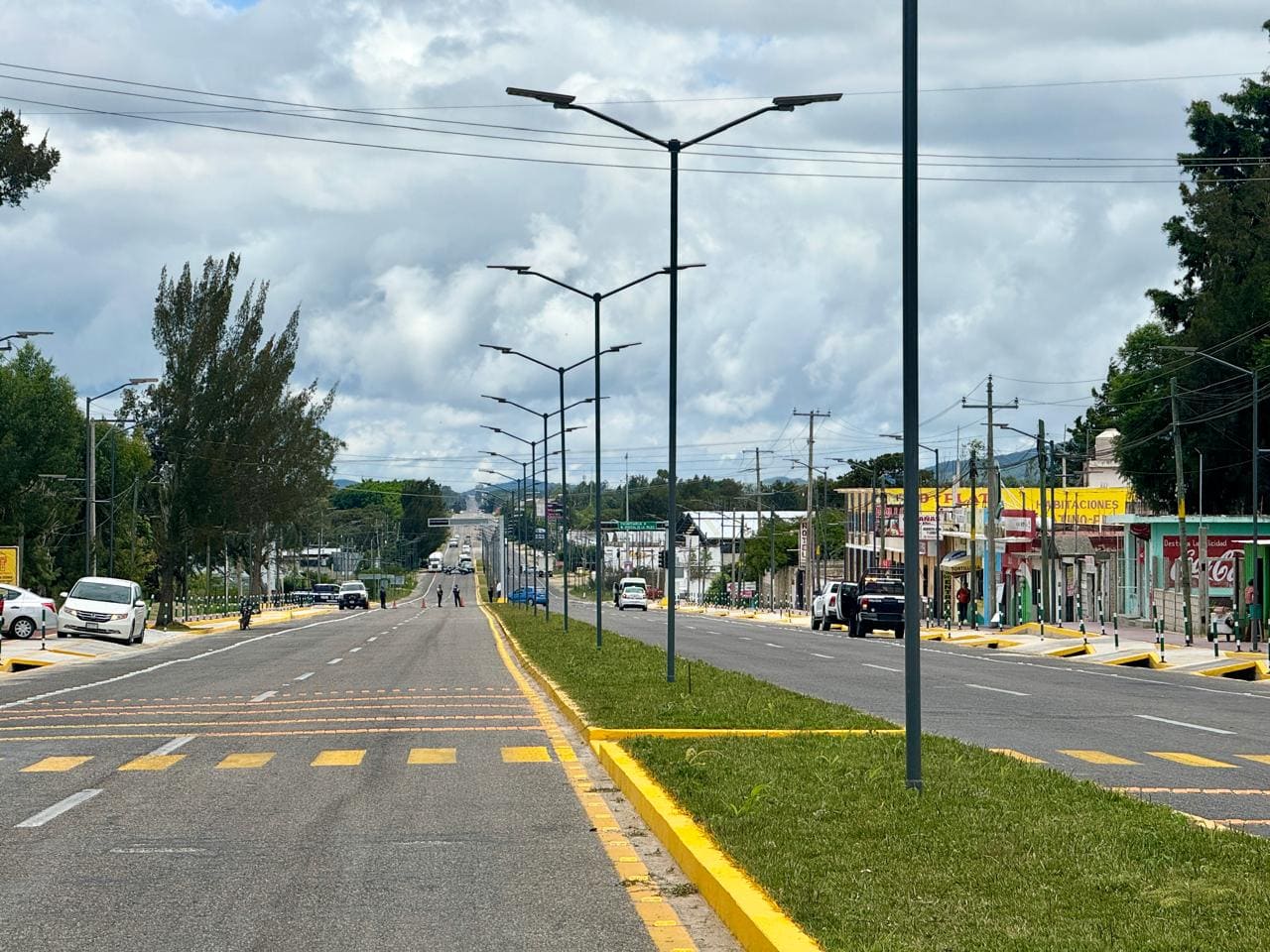 En Comitán, inaugura Rutilio Escandón la segunda etapa del bulevar Roberto Albores Guillén