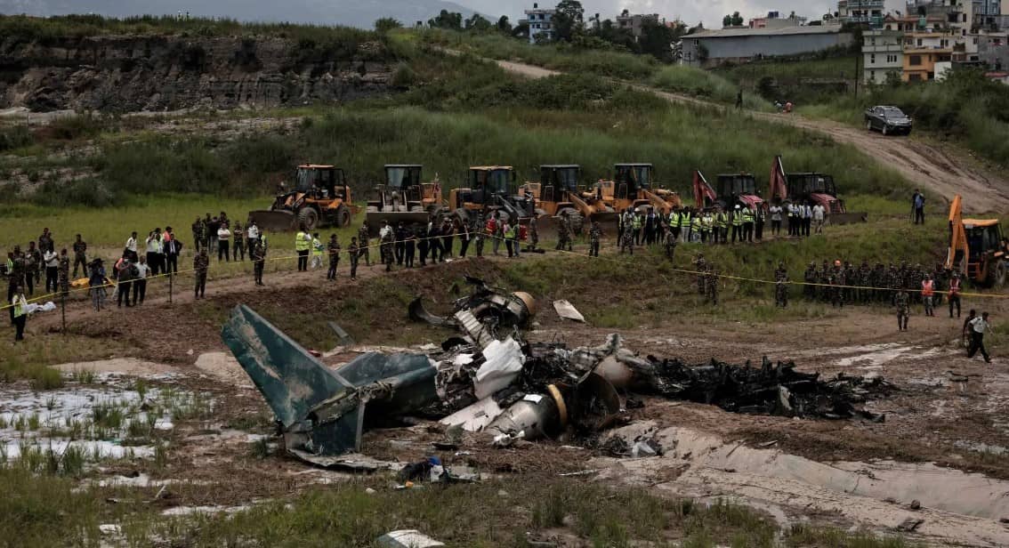 Se estrella un avión en Nepal con 19 pasajeros: sólo sobrevive el piloto