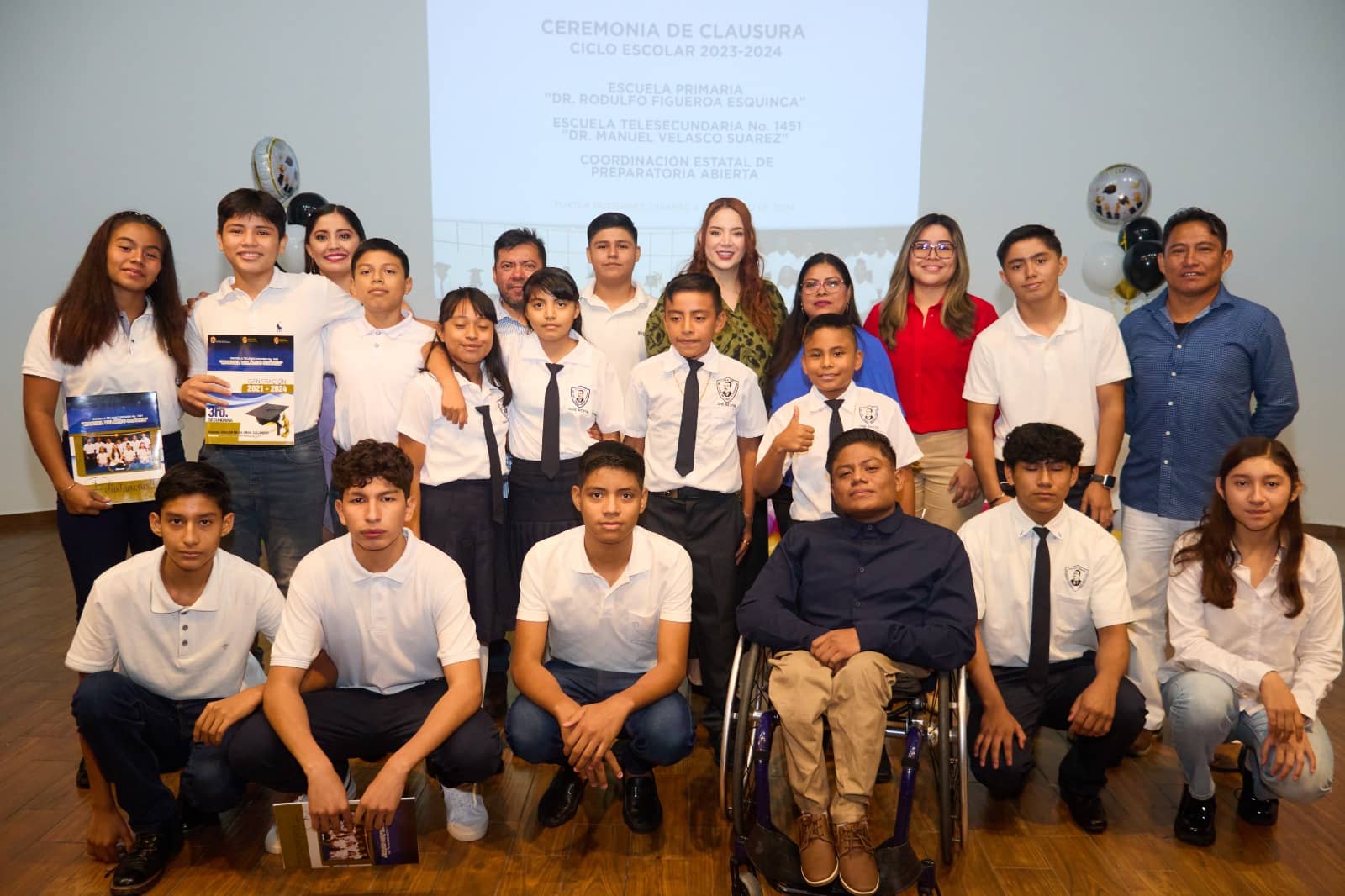 Tania Robles encabeza ceremonia de graduación de alumnos pertenecientes al Instituto del Deporte