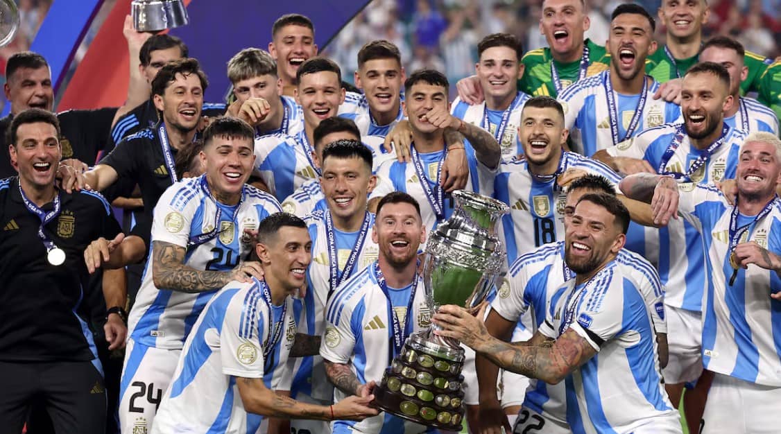 Argentina es bicampeona de América tras agónico triunfo sobre Colombia