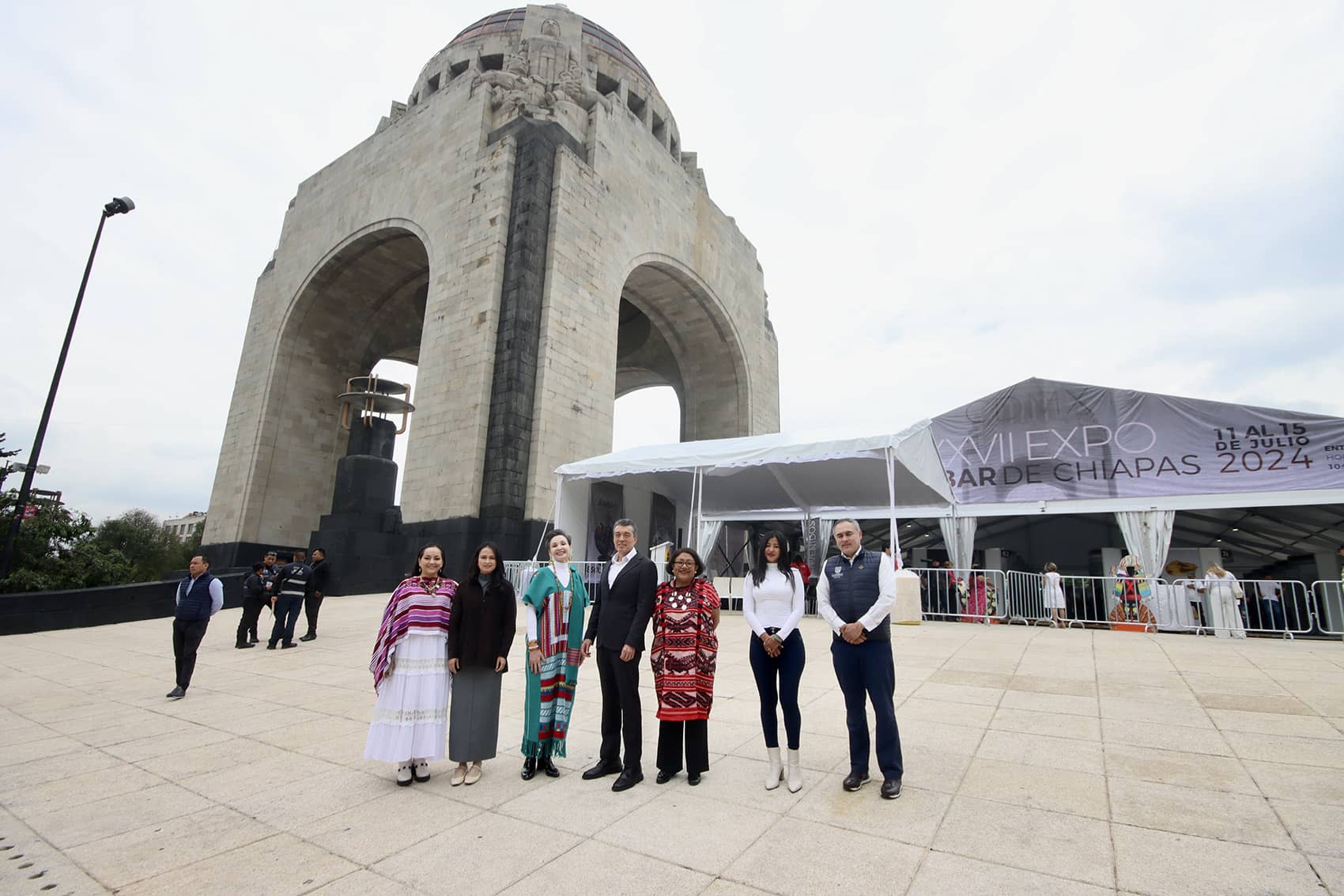 Inaugura Rutilio Escandón XXVII Expo Ámbar de Chiapas, en el Monumento a la Revolución, en la CDMX