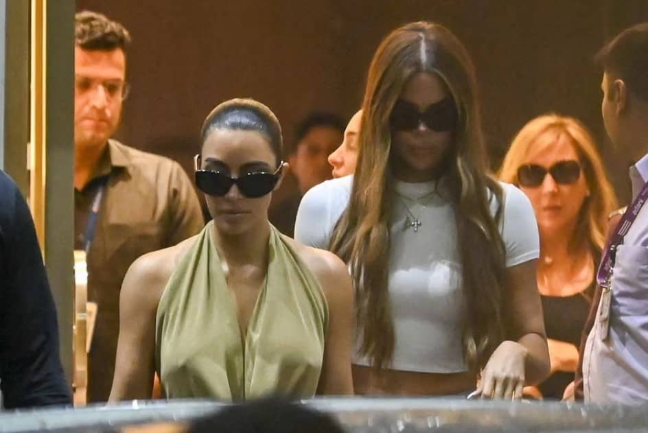 Kim y Khloe Kardashian ya están en Mumbai para la boda del hijo del magnate más rico de la India