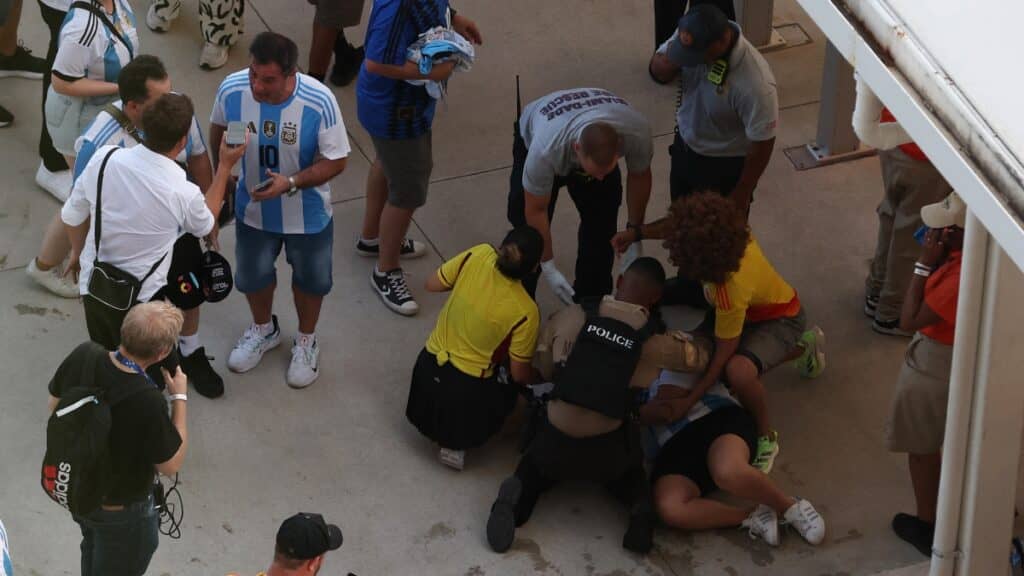 Primeros aficionados detenidos tras 'portazo' en Final de Copa América