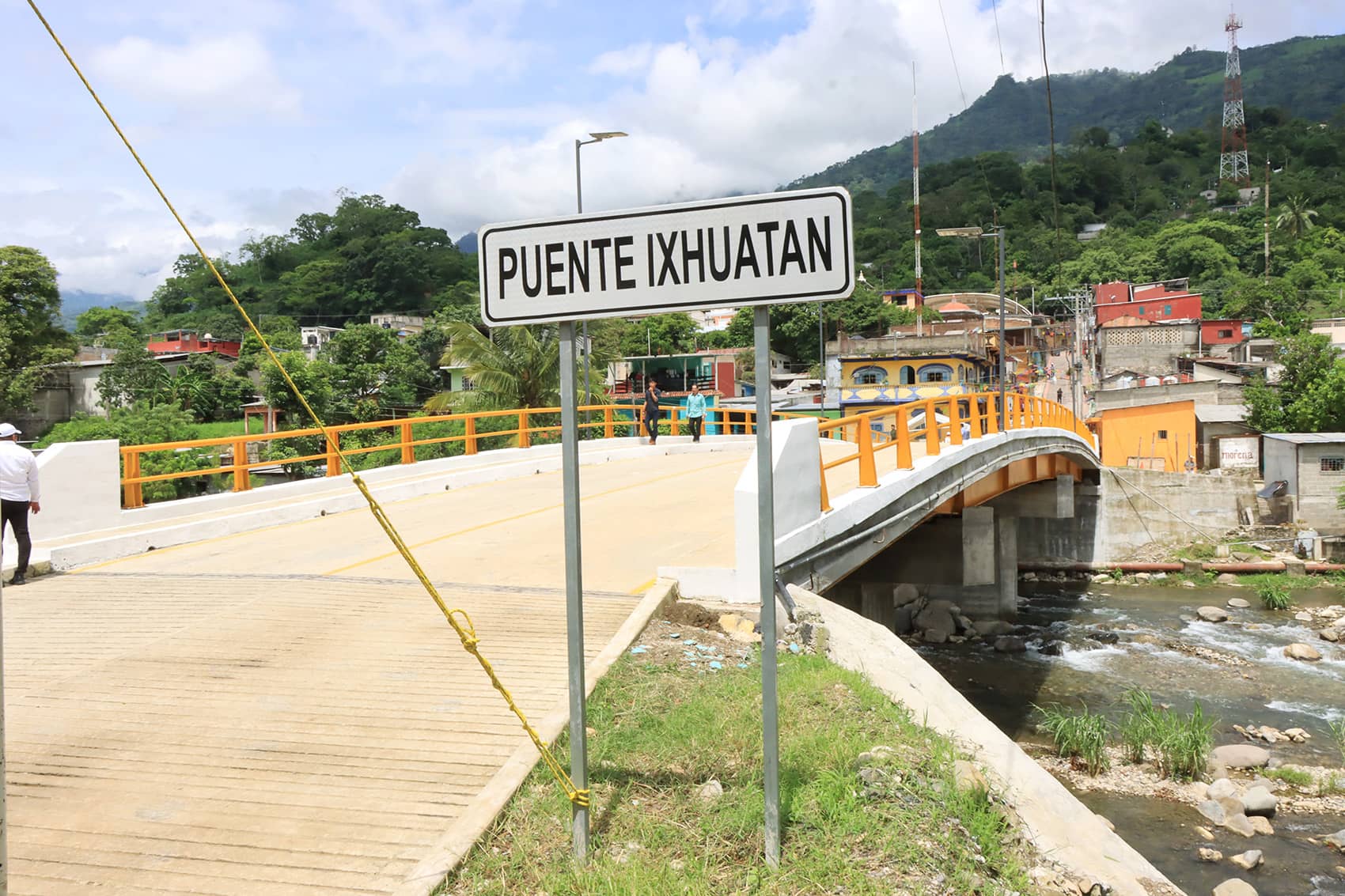 Destaca Rutilio Escandón inversión estatal de 350 mdp en beneficio de Ixhuatán