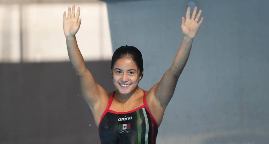 Mexicana Alejandra Estudillo finaliza sexta y recibe Diploma