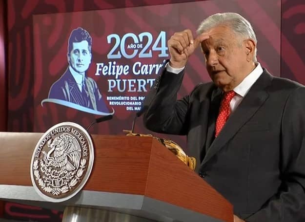 AMLO celebra autosuficiencia energética; afirma que México ya sólo importa 10% de gasolina gracias a sus refinerías