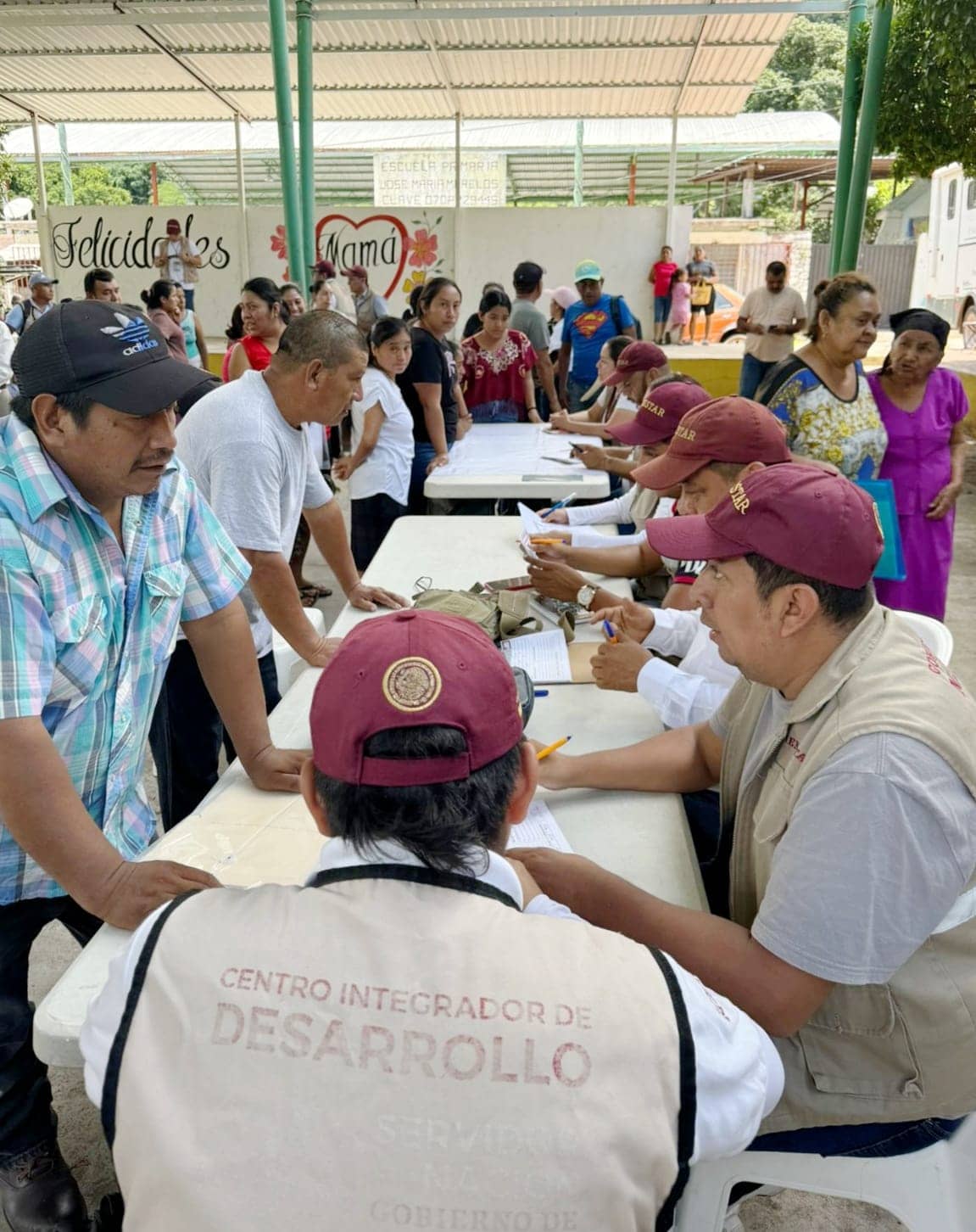 Gobierno federal y estatal llevan asistencia social a Amatenango de la Frontera