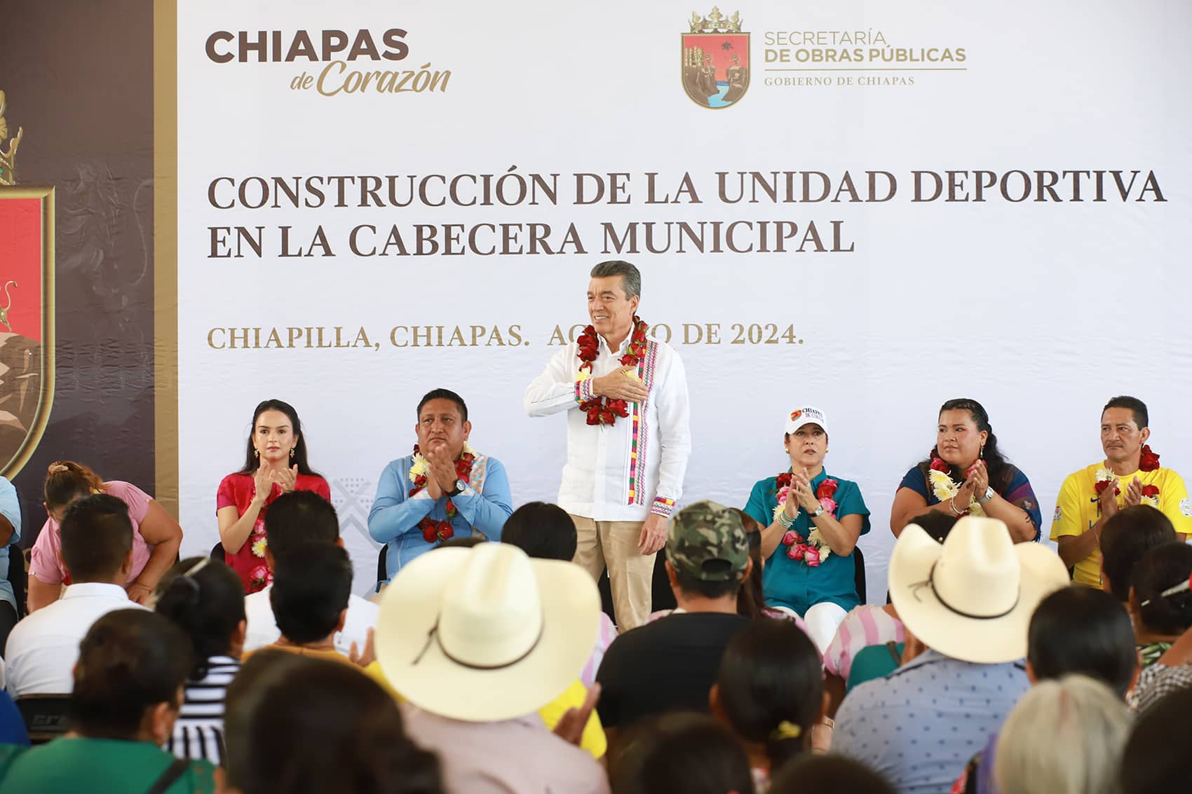 Rutilio Escandón inaugura construcción de la Unidad Deportiva de Chiapilla