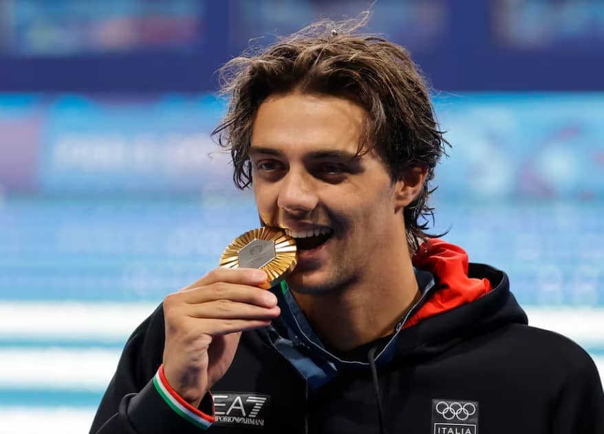 Thomas Ceccon: el italiano que conquista medallas y corazones en París