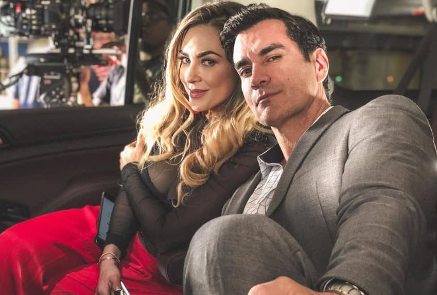 Aracely Arámbula y David Zepeda sorprenden con romántico beso