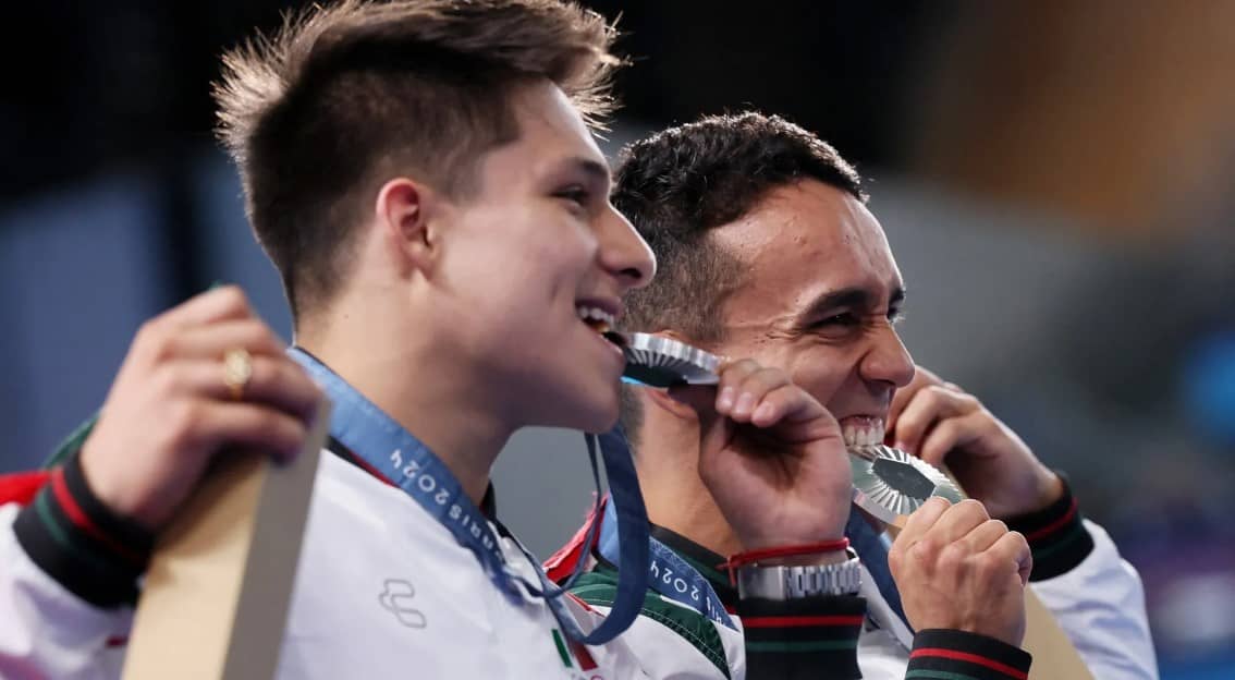 ¡México suma plata en París! Osmar Olvera y Juan Celaya al podio