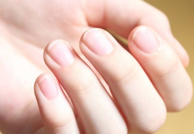 Lo que las uñas revelan sobre tu salud, ve señales de alerta