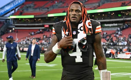 Watson, 'quarterback' de los Browns de la NFL, es demandado por agresión sexual y lesiones