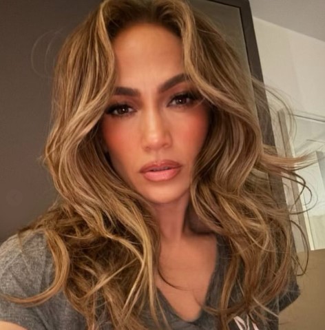 Jennifer Lopez, poderosa, reaparece tras separación con Ben Affleck