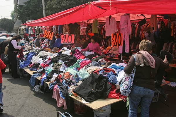 Mexicanos compran ropa más de dos veces al año para verse más atractivos