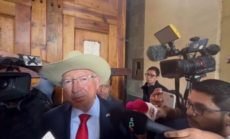 Ken Salazar celebra reunión de Claudia Sheinbaum con empresarios de EU; diálogo genera confianza, asegura