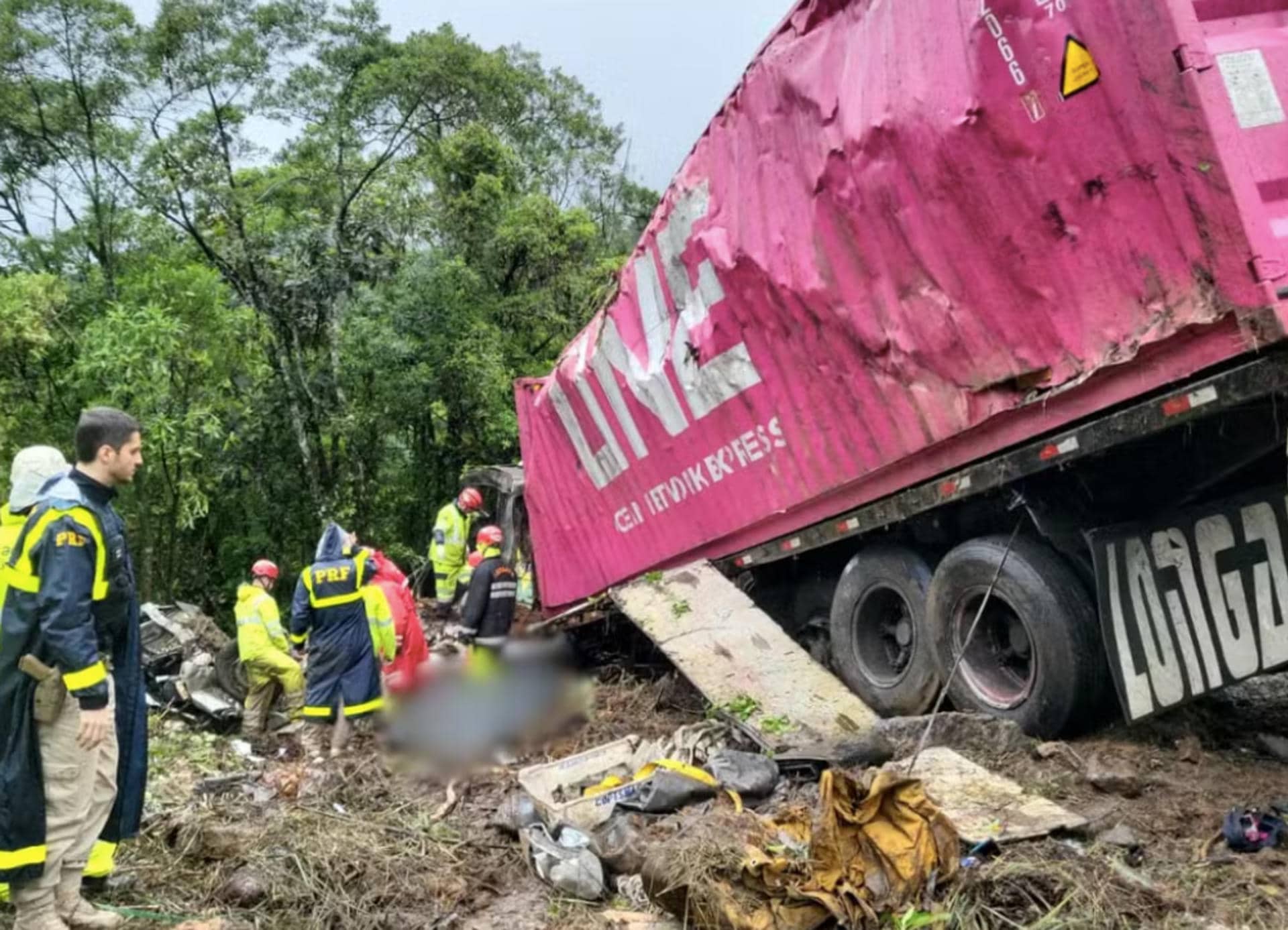 Mueren 9 integrante de equipo de Remo en Brasil tras accidente automovilístico