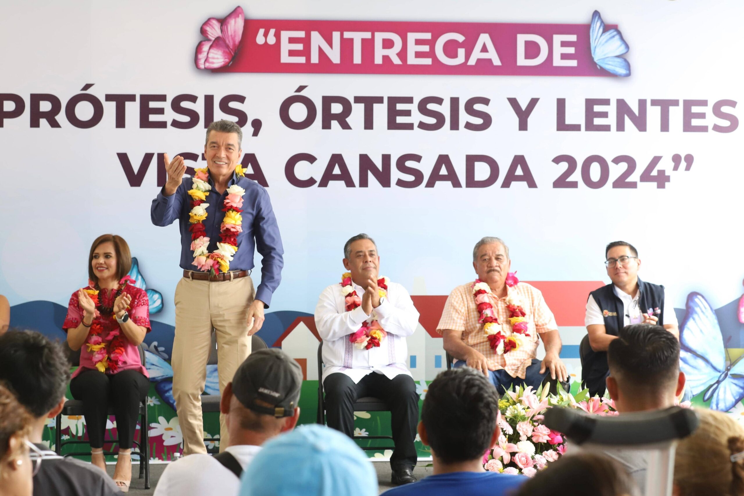 Rutilio Escandón encabeza entrega de prótesis, órtesis y lentes de vista cansada 2024