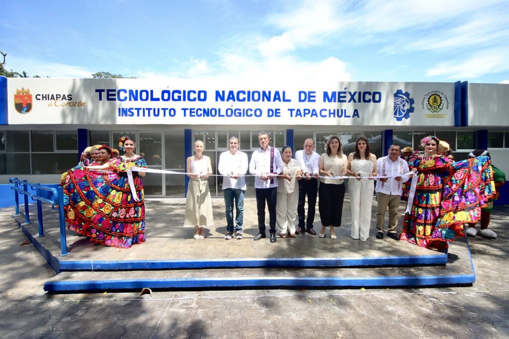 Rutilio Escandón inaugura gimnasio-auditorio del Instituto Tecnológico de Tapachula