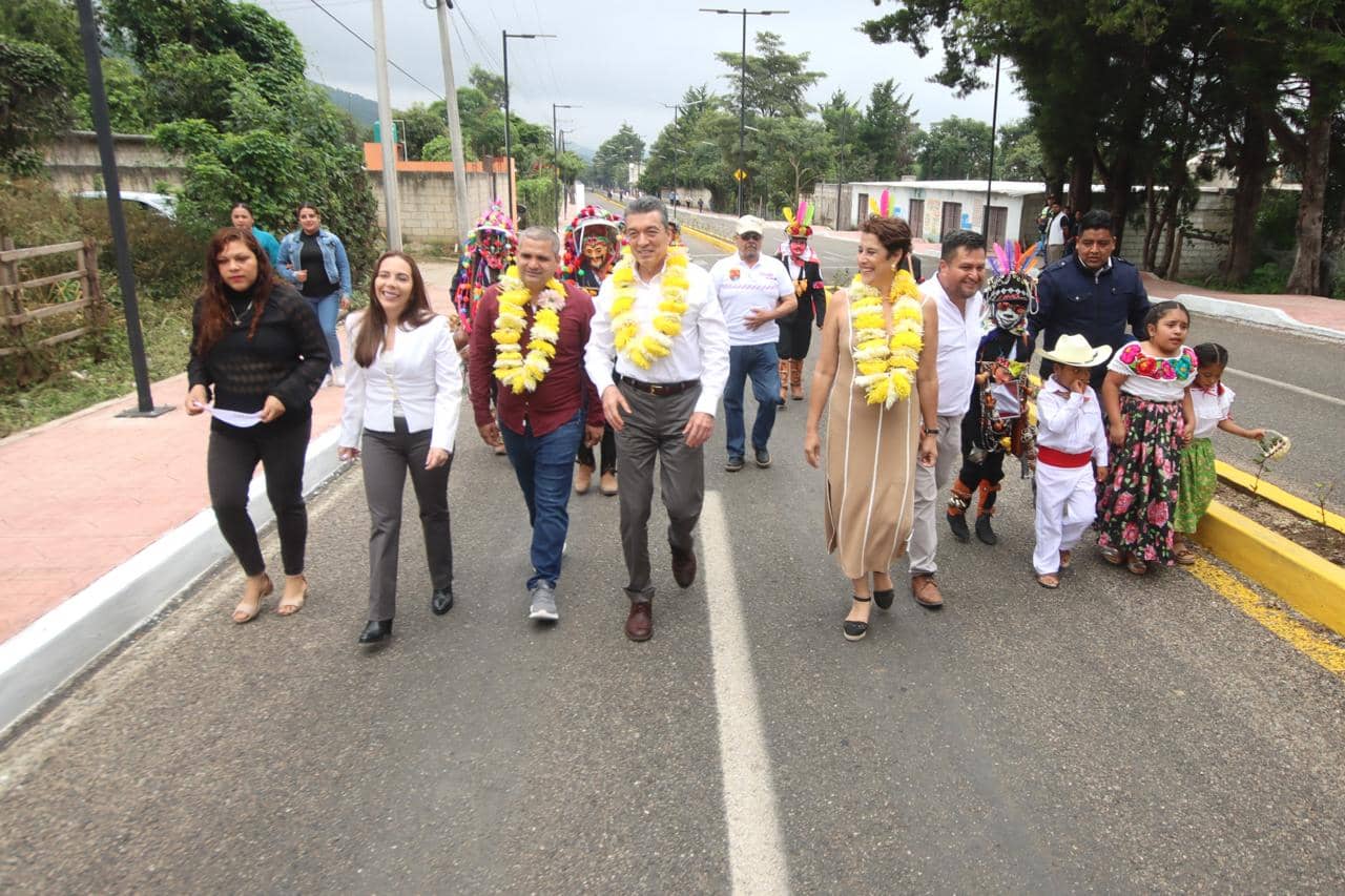 En Las Rosas, Rutilio Escandón inaugura la pavimentación del bulevar con inversión cercana a los 30 mdp