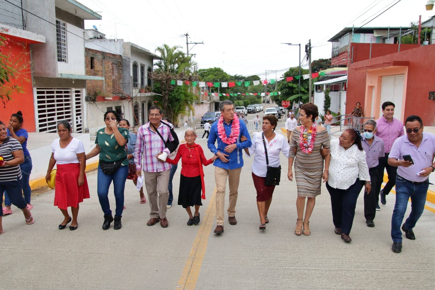 En Tuxtla Gutiérrez, Rutilio Escandón inaugura pavimentación de vialidades en la colonia Bosques del Sur