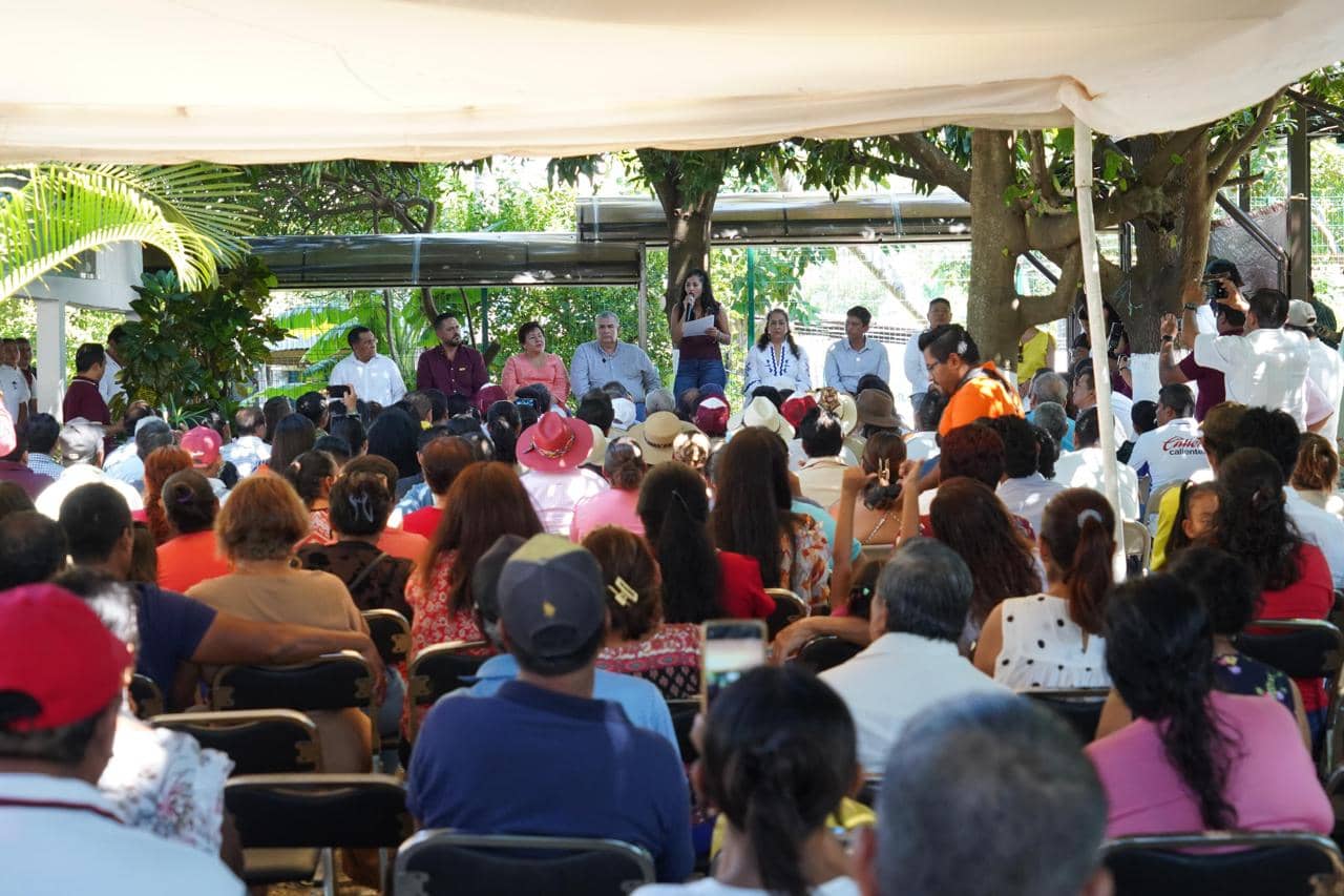 Inaugura la diputada federal, Azucena Arreola Trinidad la Casa de Atención Ciudadana y Enlace Legislativo del Distrito Federal 07, en la comunidad de Miguel Hidalgo 2 en Tonalá, Chiapas