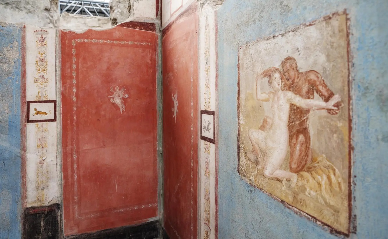 Descubren en Pompeya casa con obras de arte en las paredes