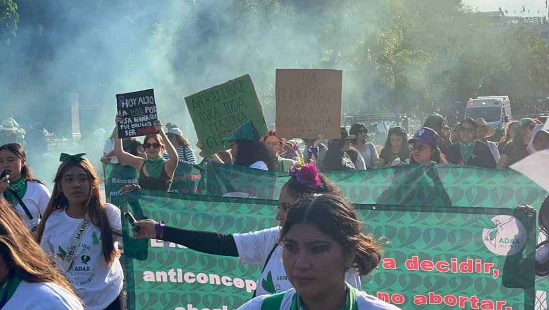 Feministas exigen disculpa del gobernador por llamar “drama social” al caso de Esmeralda en Querétaro