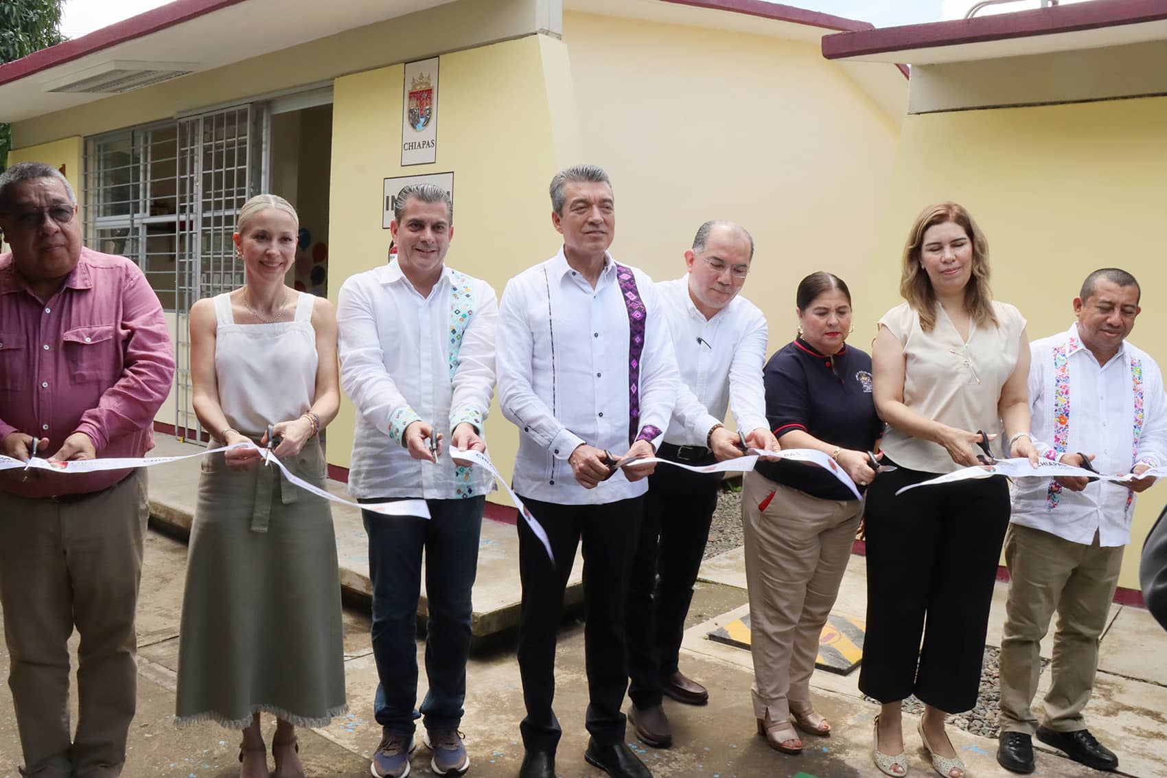 En Tapachula, Rutilio Escandón inaugura espacios en el Centro de Atención Múltiple Benito Juárez García