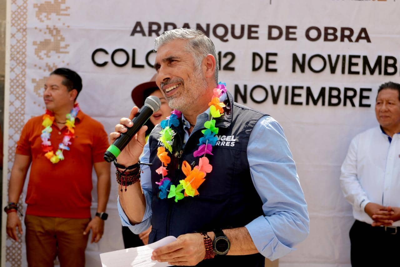 Arranca Angel Torres una calle más; ahora en la 12 de Noviembre