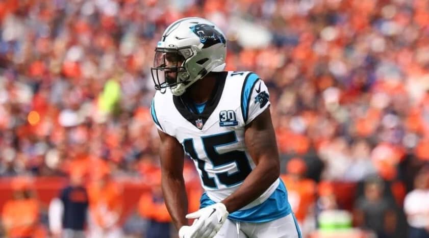 Cowboys adquieren a Jonathan Migo, receptor abierto de los Panthers